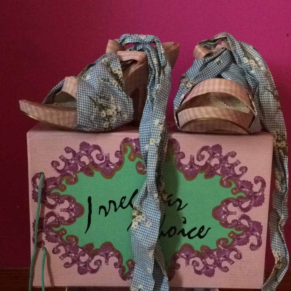 Irregular choice sandals